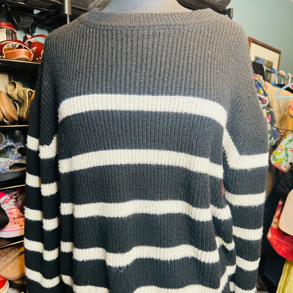 Jon & Anna Black and White Striped Sweater Size Medium